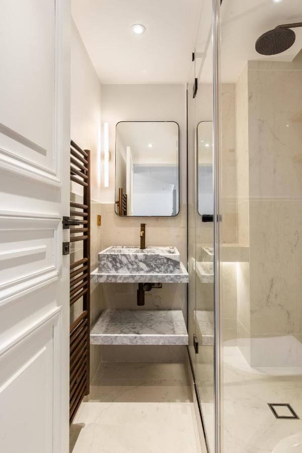 Quartier Libre - Saint Georges Aparthotel Paris Ngoại thất bức ảnh